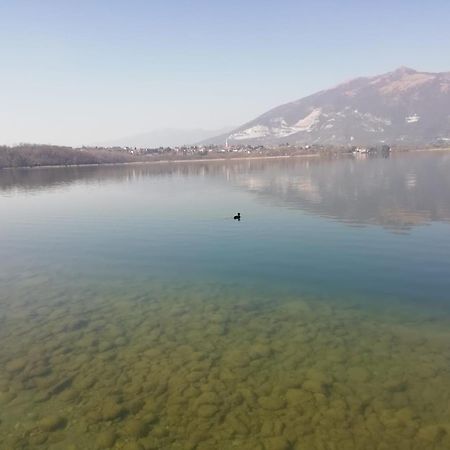 La Poesia Del Lago Oggiono Eksteriør billede