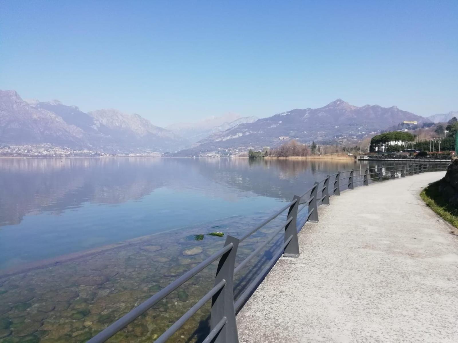 La Poesia Del Lago Oggiono Eksteriør billede